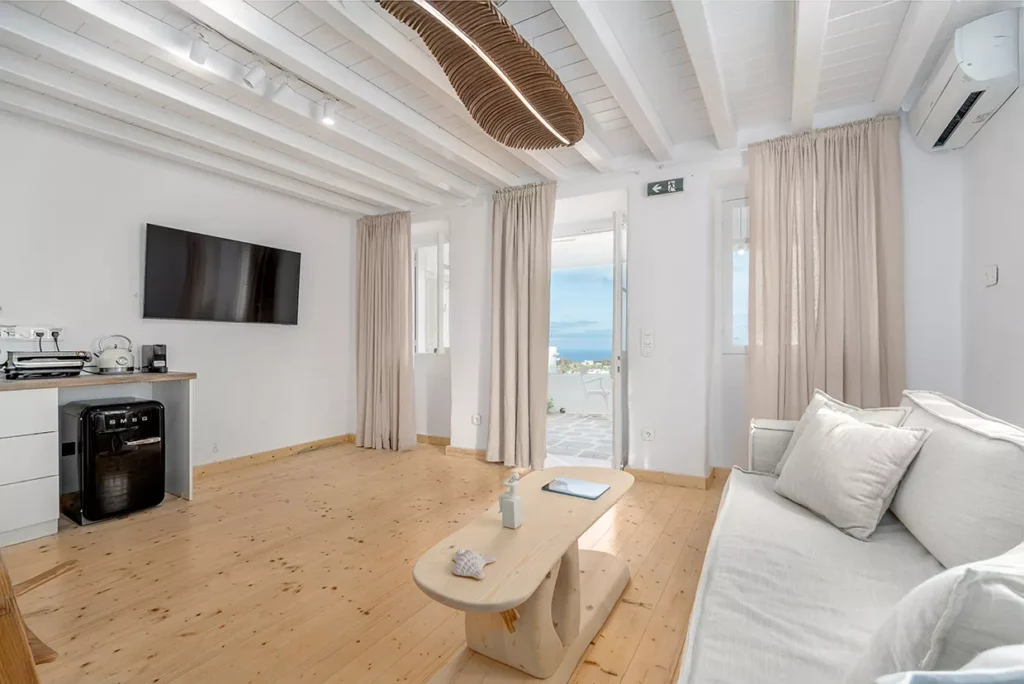 best luxury suites available in Apollonia, Sifnos.